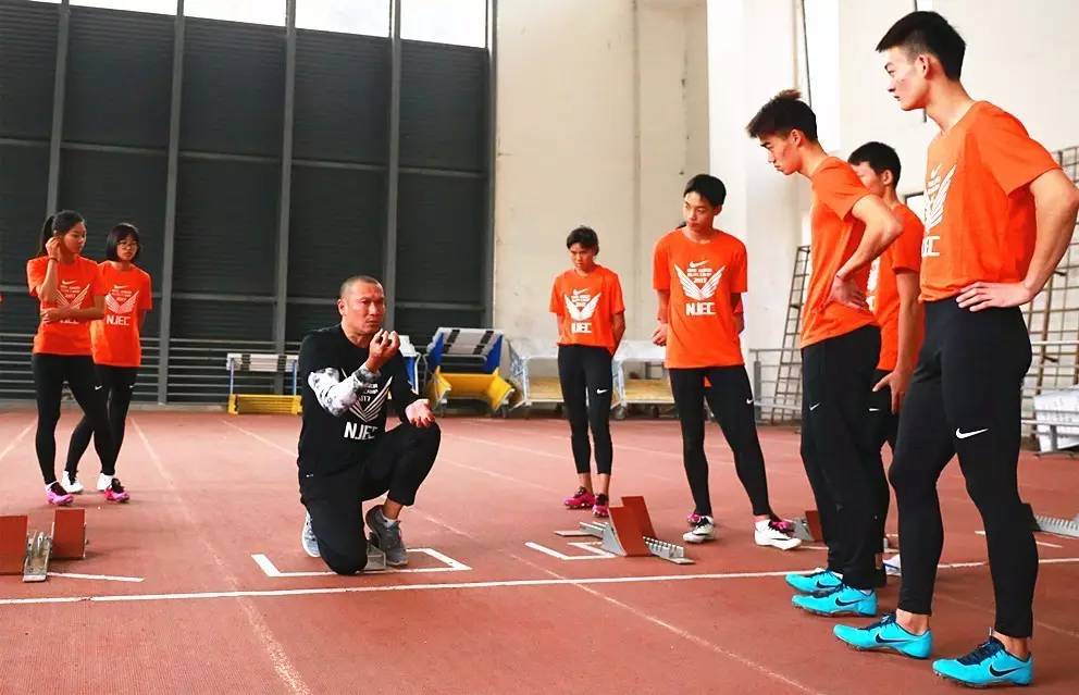 香港赛马会助力全民健身网球培训青少年儿童训练营