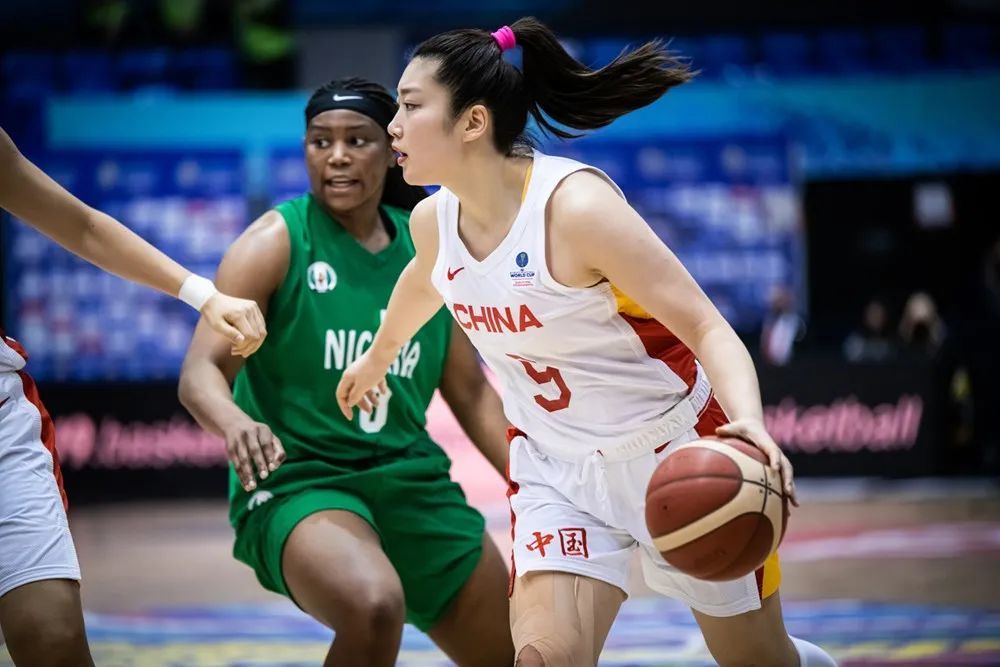 中国女篮预选赛90-76击败尼日利亚女篮，锁定世界杯席位！
