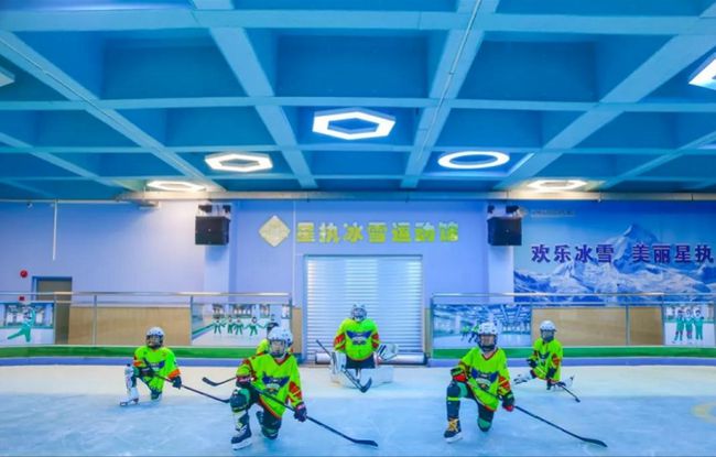 
国家体育馆共有24名“雪童”在北京测试赛
