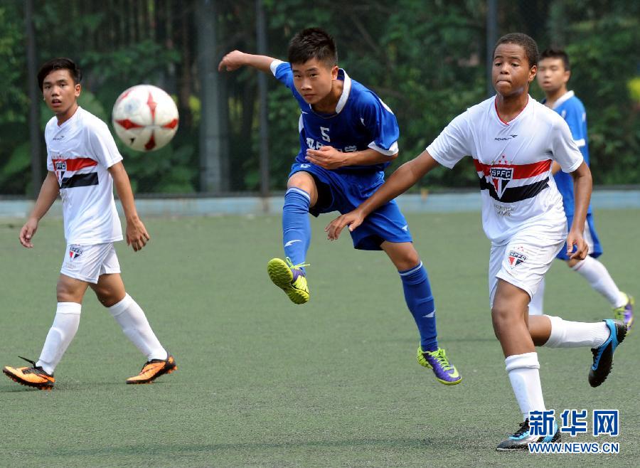 第一届中国青少年足球联赛启动仪式在浙江省黄龙体育中心举行(图)