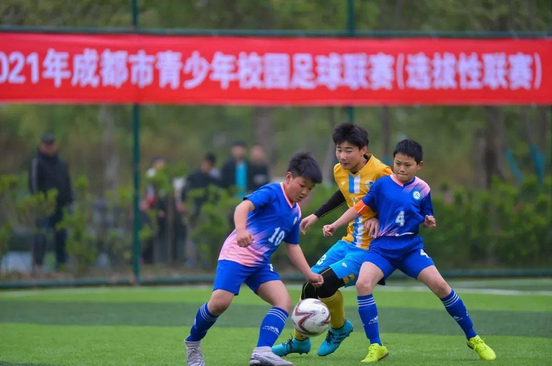 首届中国青少年足球联赛筹备首届全国学生(青年)运动会(图)